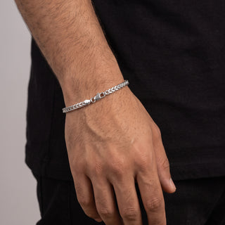 4.6mm Franco Bracelet in Sterling Silver worn on the wrist