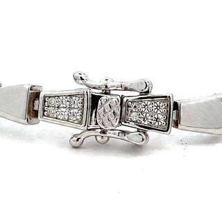 Alternating Pavé Tapered Link Moissanite Bracelet in Sterling Silver, clasp detail