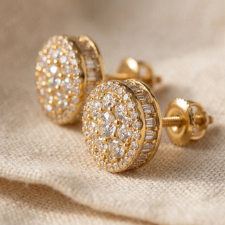 Close-up of the gold vermeil round cluster showing graduated stones across the face